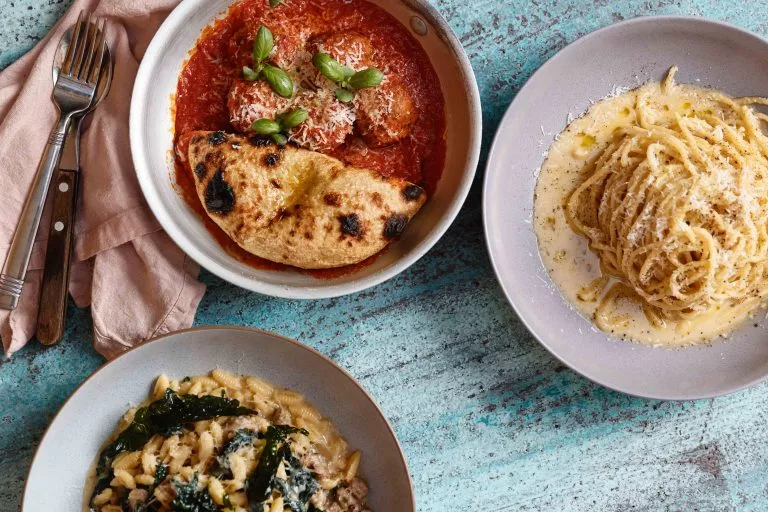 ISK Isabella StevenWoodburn 175 WHAT ARE TRADITIONAL ITALIAN MEATBALLS MADE OF?